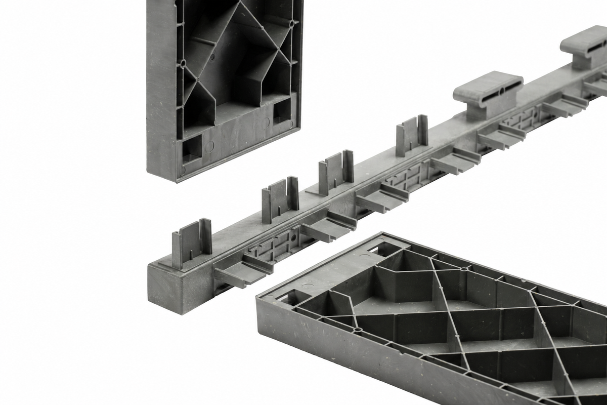 Terragrow 850 L - Composteur design en plastique recyclé, toit végétalisable - Ecoo — vue sur fond blanc